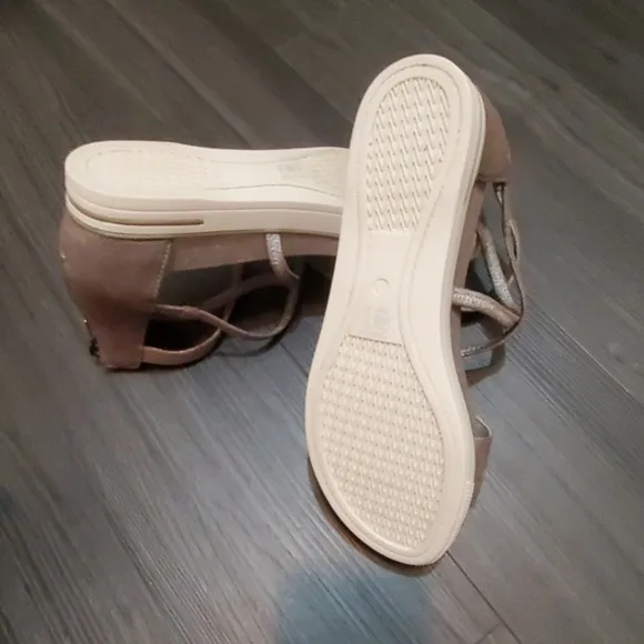 Eileen Fisher Skip MicaMetallic Wedge Sport