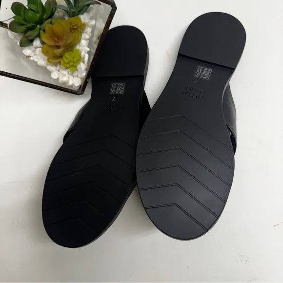 Eileen Fisher Women's Black Slide Sandals size 7 leather like new