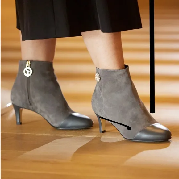 Elegant Gray Ankle Boots