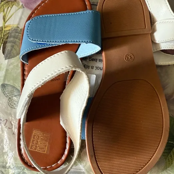 Embroidered Brown Sandals