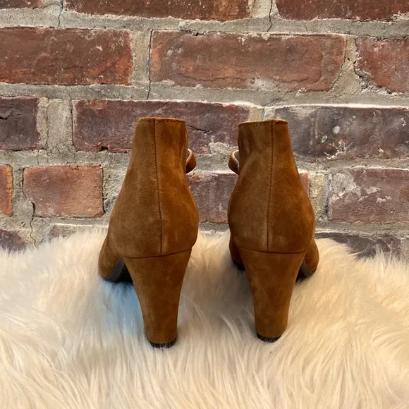 Eric Michael Suede Heels/Booties, Size 5.5