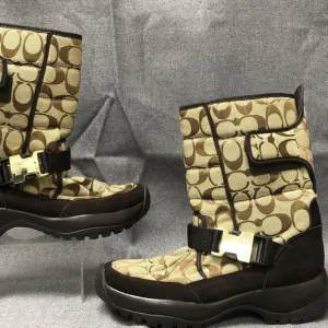 EUC Coach Brown Shannon Signature Monogram Vibram Sole Women's Boots- Size 7