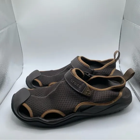 EUC CROCS Men's Swiftwater Mesh Deck Sandals size 12 brown sandals