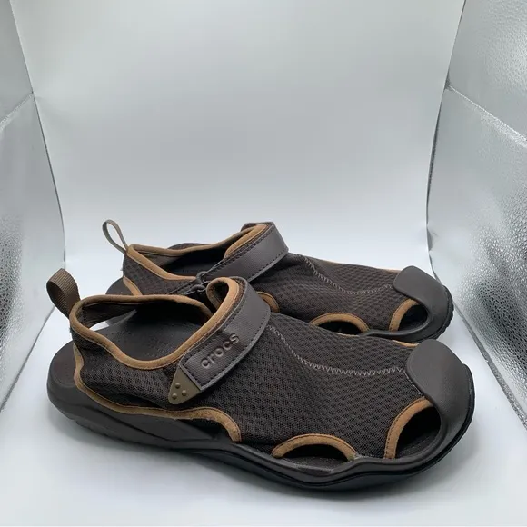 EUC CROCS Men's Swiftwater Mesh Deck Sandals size 12 brown sandals