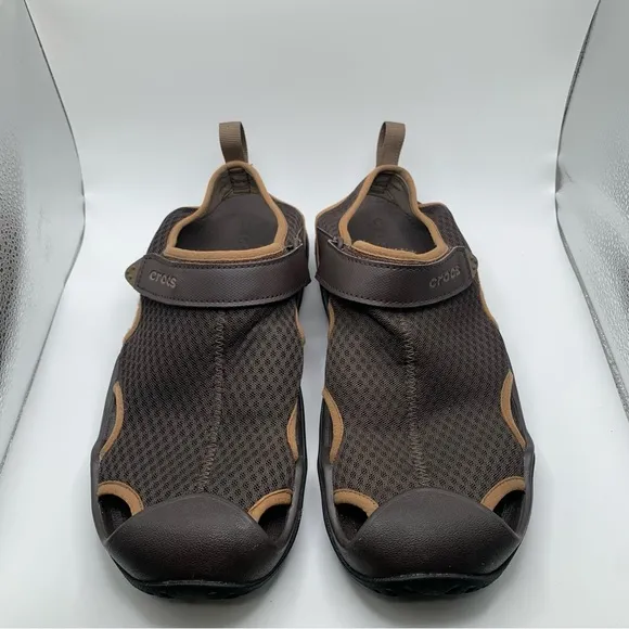EUC CROCS Men's Swiftwater Mesh Deck Sandals size 12 brown sandals