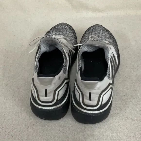 EUC Mens Adidas ultra boost 20 Oreo sneakers