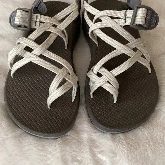 EUC Women’s Chaco Cloud sandals size 7
