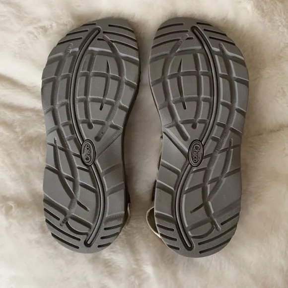 EUC Women’s Chaco Cloud sandals size 7