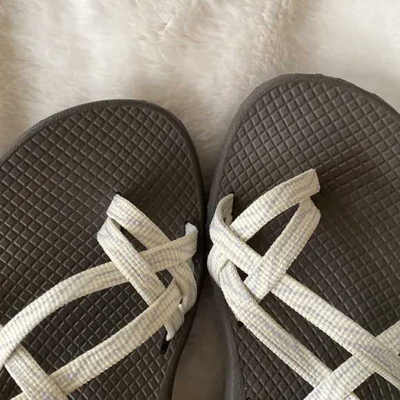 EUC Women’s Chaco Cloud sandals size 7