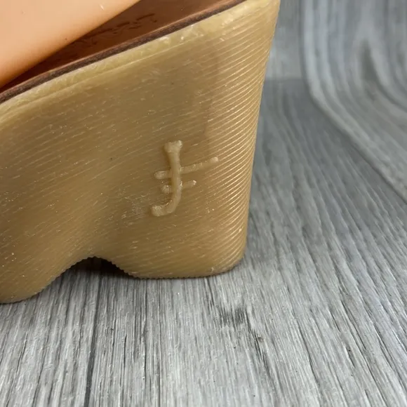 Famolare Hi-Up Wedge Sandals