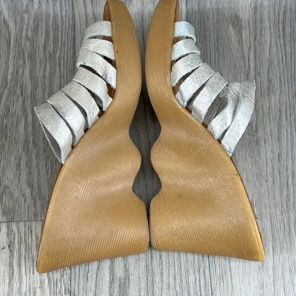 Famolare Hi-Up Wedge Sandals