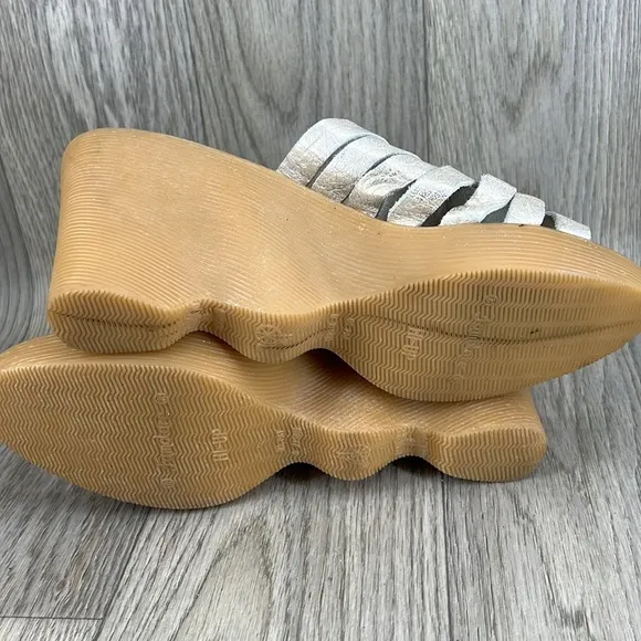 Famolare Hi-Up Wedge Sandals