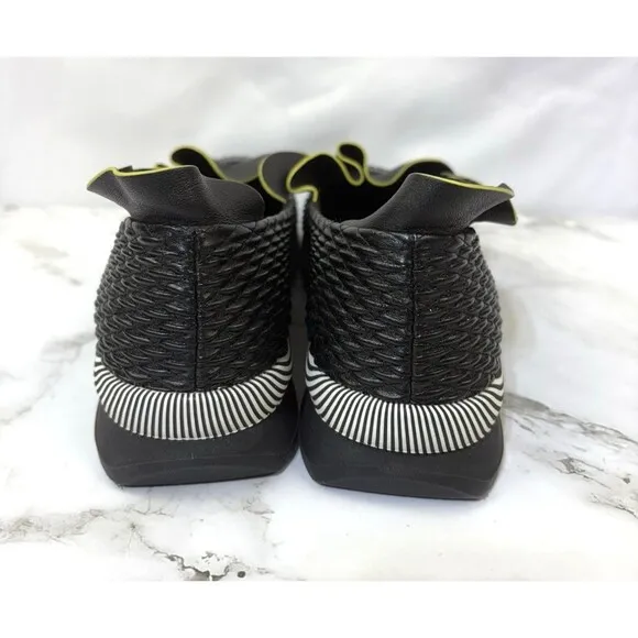 Fendi Black Leather Ruffle Trim Slip On Athletic Sneakers Shoes Size 39 Italy