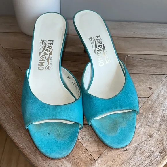 Ferragamo suede sandals size 8 great condition