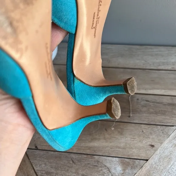 Ferragamo suede sandals size 8 great condition