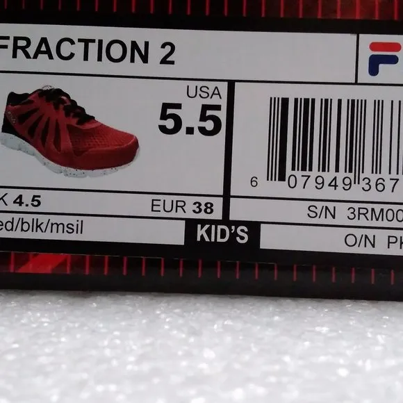 FILA FRACTION 2 KID´S SHOES  SIZE- 5.5