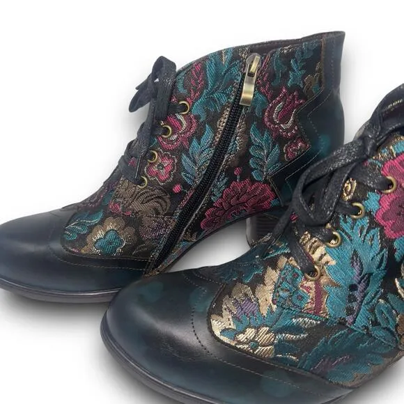 Floral Embossed Oxford Boots Womens size 9.5(41)