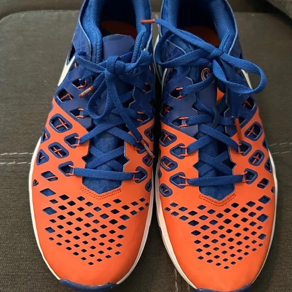 Florida Gators Nike Train Speed Sneakers M 9, NWOT