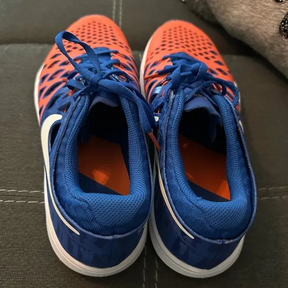 Florida Gators Nike Train Speed Sneakers M 9, NWOT