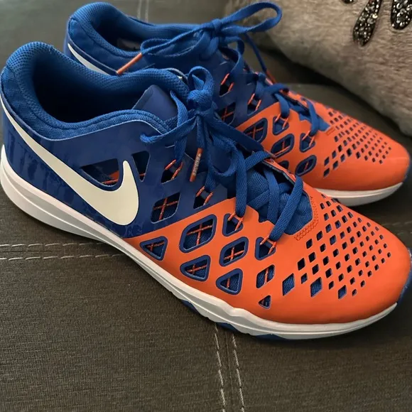 Florida Gators Nike Train Speed Sneakers M 9, NWOT