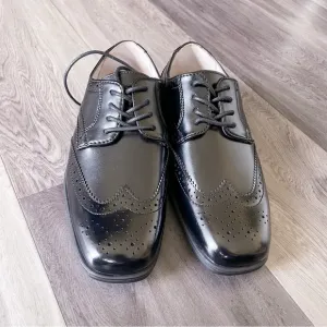 Florsheim Boys Black Wing-Tip Dress Shoes