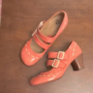FLUEVOG Women's  pink Mary Jane Heels