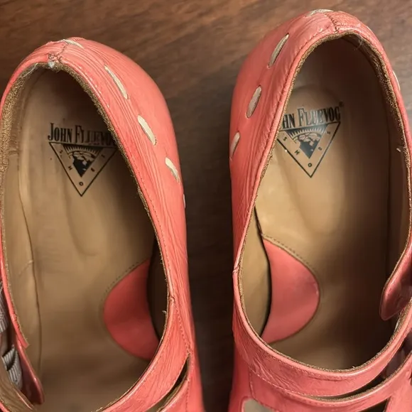 FLUEVOG Women's  pink Mary Jane Heels