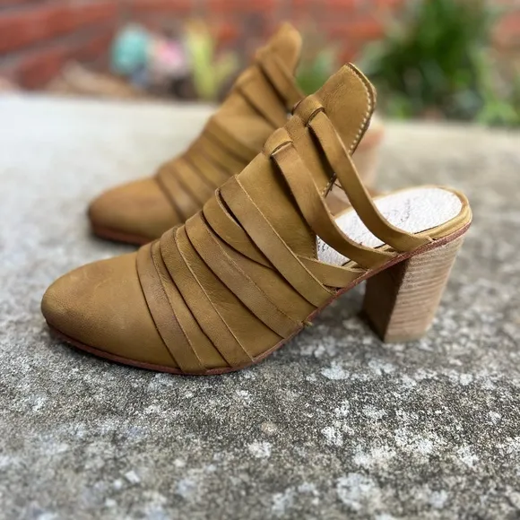 Free People Byron Strappy leather Mules size 39 8.5