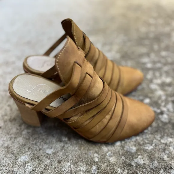 Free People Byron Strappy leather Mules size 39 8.5