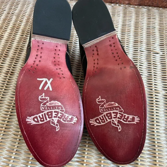 Freebird by Steven Malena Black Cherry Leather Clogs Mules Slip On Shoes