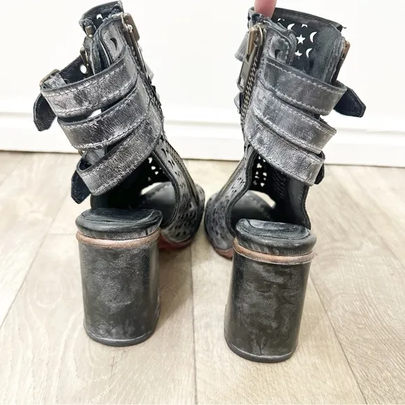 Freebird by Steven Teresa Heeled Sandals 7