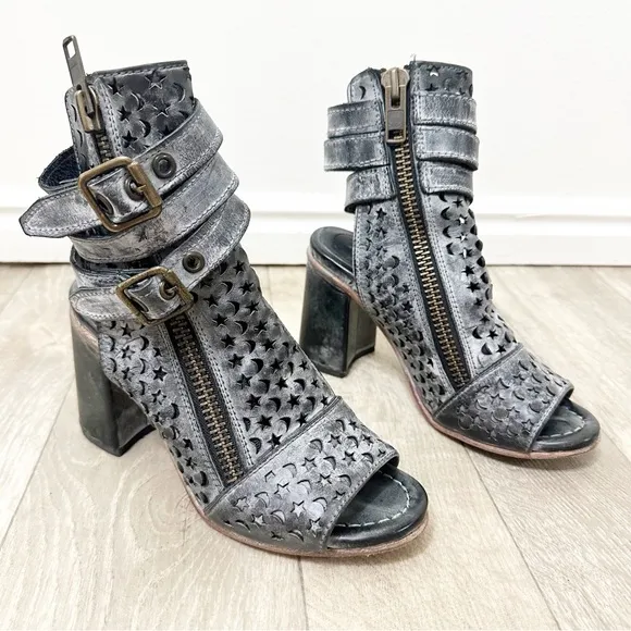 Freebird by Steven Teresa Heeled Sandals 7