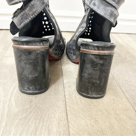 Freebird by Steven Teresa Heeled Sandals 7
