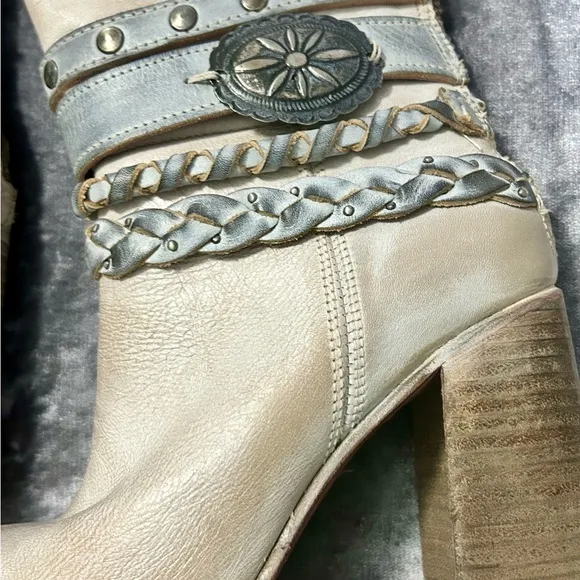 Freebird Juniper Ice Boots