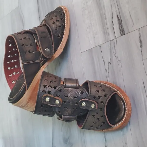 FREEBIRD MOONSTAR  SANDALS