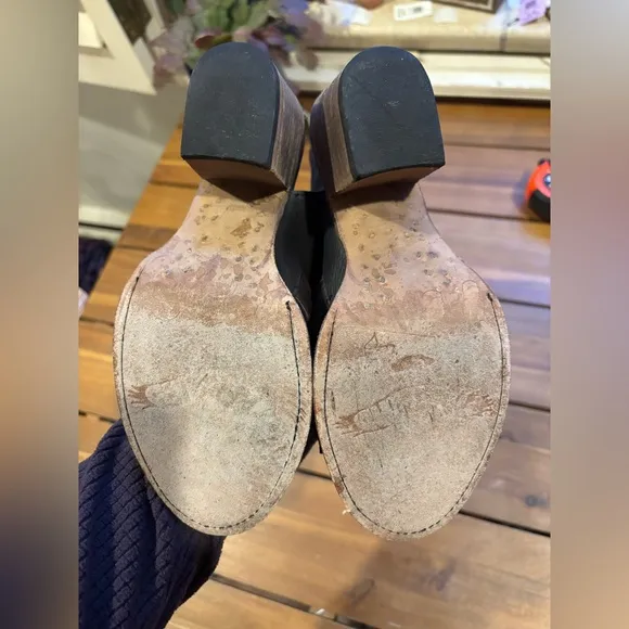 Freebird Quail Sandals Women's Size 6 Dark Grey