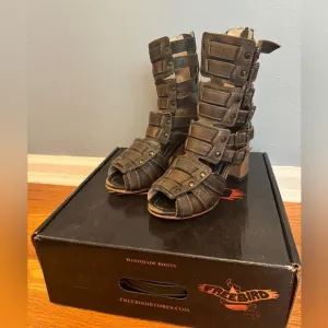 Freebird Zane sandals