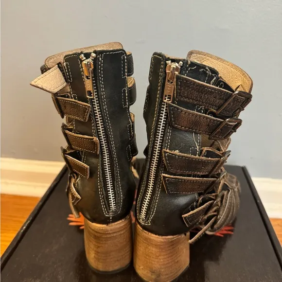 Freebird Zane sandals