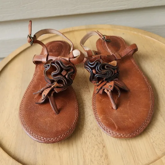 Frye Alessia leaf sling sandals