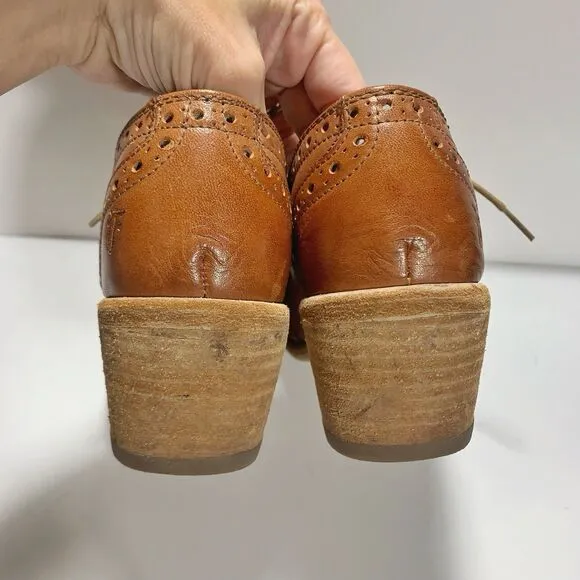 FRYE Brown Leather Wing Tip Laced Oxfords Heels Shoes Women's Sz 7.5