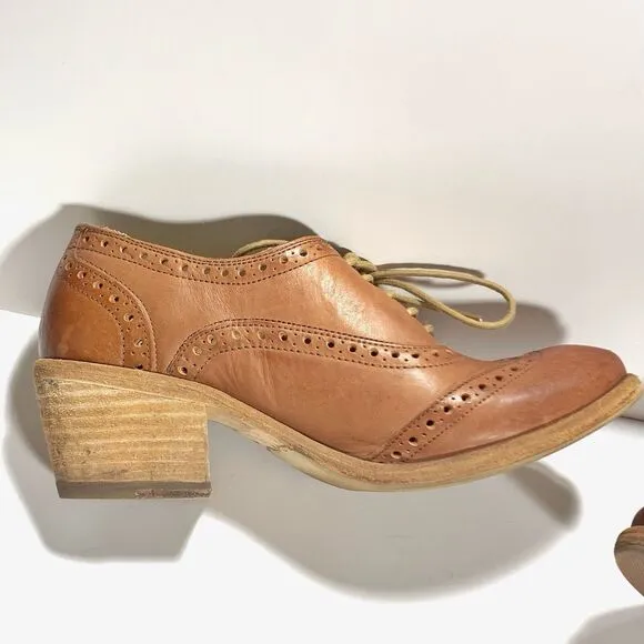 FRYE Brown Leather Wing Tip Laced Oxfords Heels Shoes Women's Sz 7.5