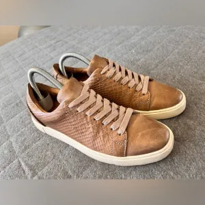 FRYE IVY LOW LACE Gray (Brownish) Sz 8 Leather Sneakers Orig $150