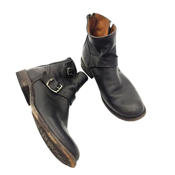 Frye Tyler Engineer Black Leather Moto Buckle Zipper Ankle Booties Womens 8.5
