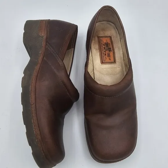 Frye Women's Clogs Shoes Brown Size 7.5