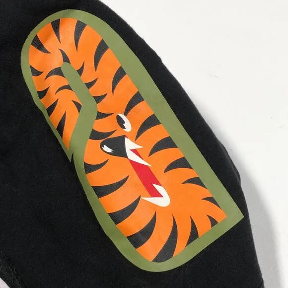 FW19 BAPE Shark Emblem Pullover Hoodie Black Sweater Size XXL 2XL B33