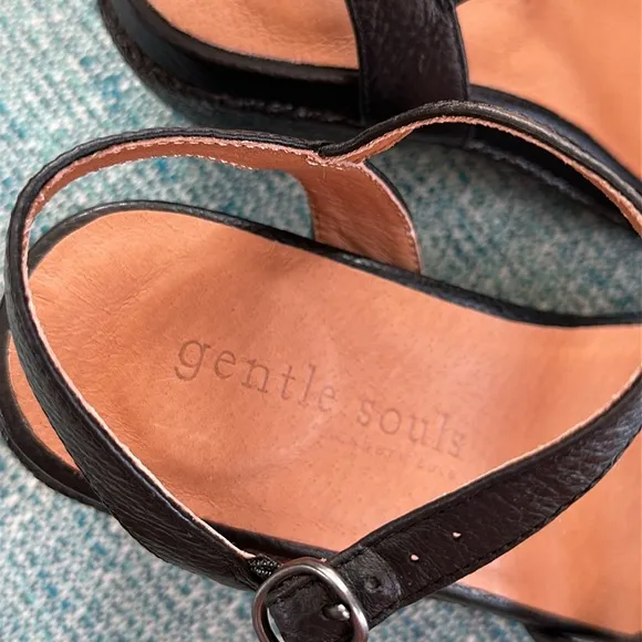 Gentle Souls Black Wedge Sandals NWOT