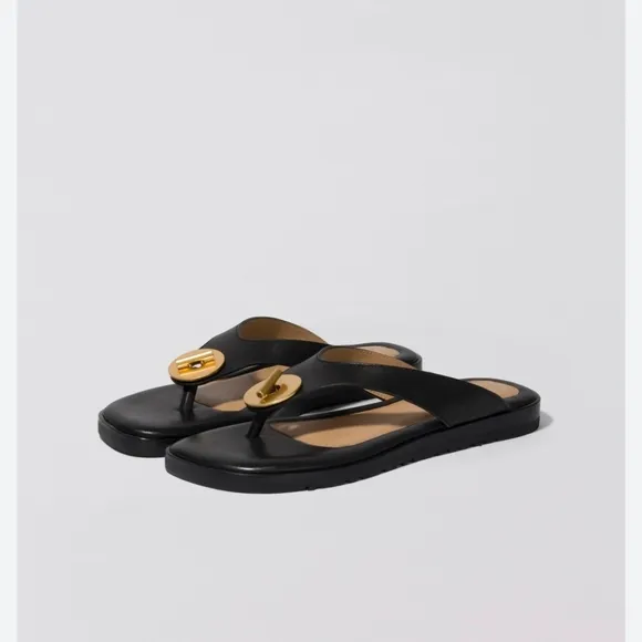 Genuine leather eye catching women sandals.