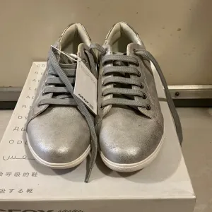 Geox D Omaha A Sneakers