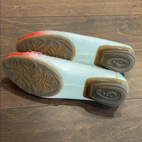 Geox  patent leather flats Sz 7.5