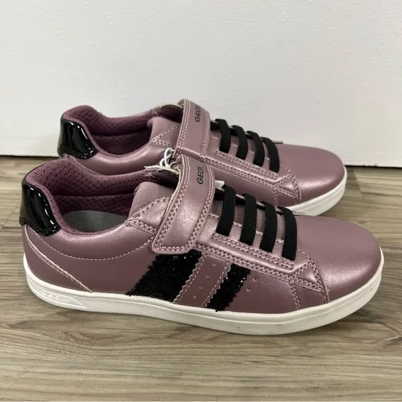 Geox Respira Girls Purple/ Black Sequins Sneakers Velcro US 3.5/ EUR 35 NWOB